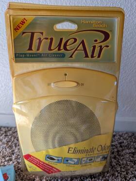 04251p Hamilton Beach Trueair Plug Air Cleaner Eliminate Odors 2 Extra Filters New