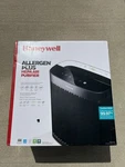 Honeywell Allergen Plus Insight Hepa Air Purifier HPA5200B 4 Settings 300-500 Sq. Fixed Price $148.50.