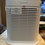 Honeywell True Hepa Air Purifier Allergen Remover Model HPA104WMP White. Fixed Price $35.99.