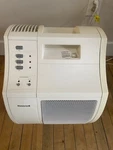 Honeywell Air Purifier Model 17450 Tested Works Great. Fixed Price $39.00.