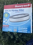 New! Honeywell Premium Hepa Air Purifier (1 Filter & Gasket) Universal HRF-D1. Fixed Price $11.92.