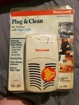 Honeywell Plug & Air Cleaner Night Light Model 16182 Carbon Filter New. Fixed Price $8.99.